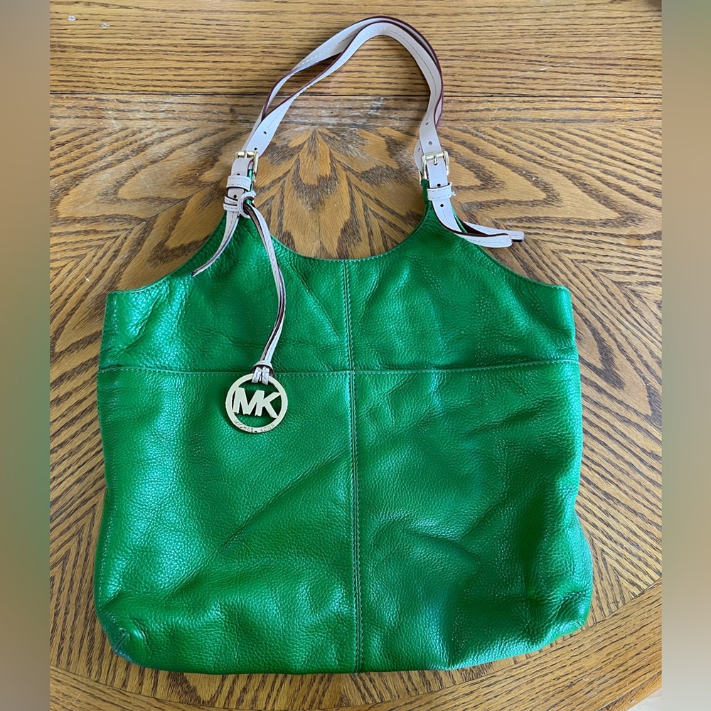 Michael Kors Beautiful Green Leather Purse